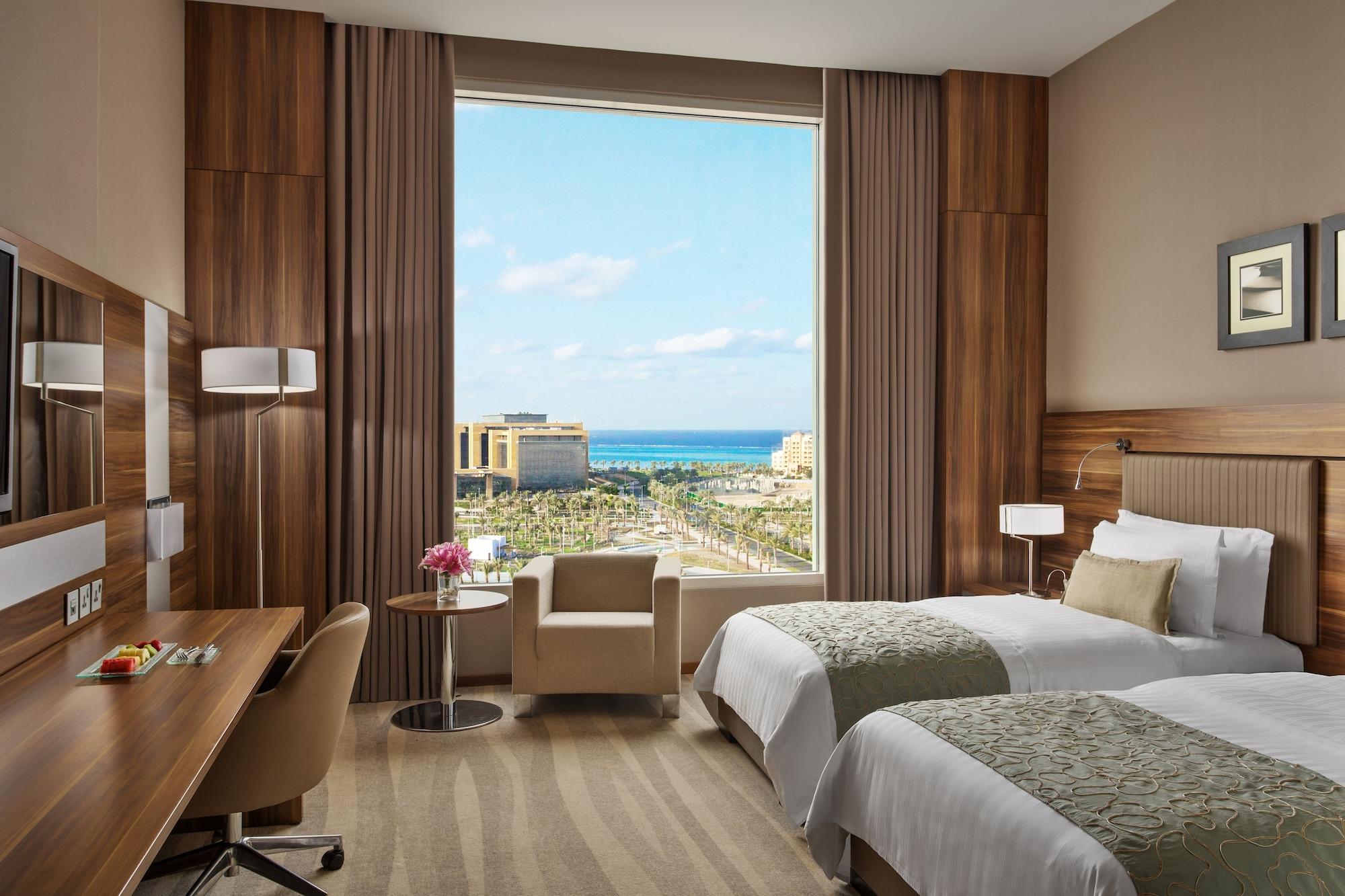 Bay La Sun Hotel And Marina - Emaar King Abdullah Economic City Exterior photo A room at the Hilton Nicosia