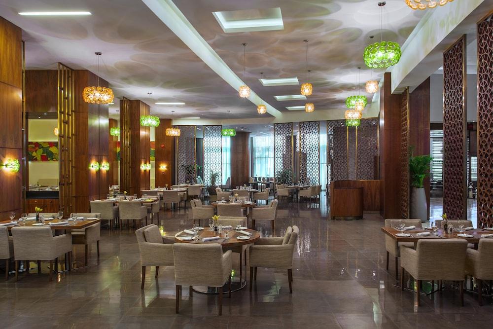 Bay La Sun Hotel And Marina - Emaar King Abdullah Economic City Exterior photo The restaurant